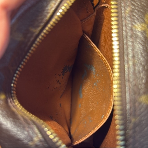 Louis Vuitton Vintage Brown Monogram Amazon Crossbody - Picture 10 of 16
